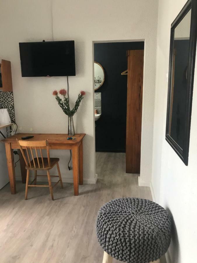 Olive Tree Private Rooms In Stellenbosch- No Load Shedding Luaran gambar